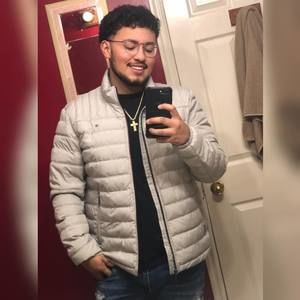 Meet your Posher, Alexis